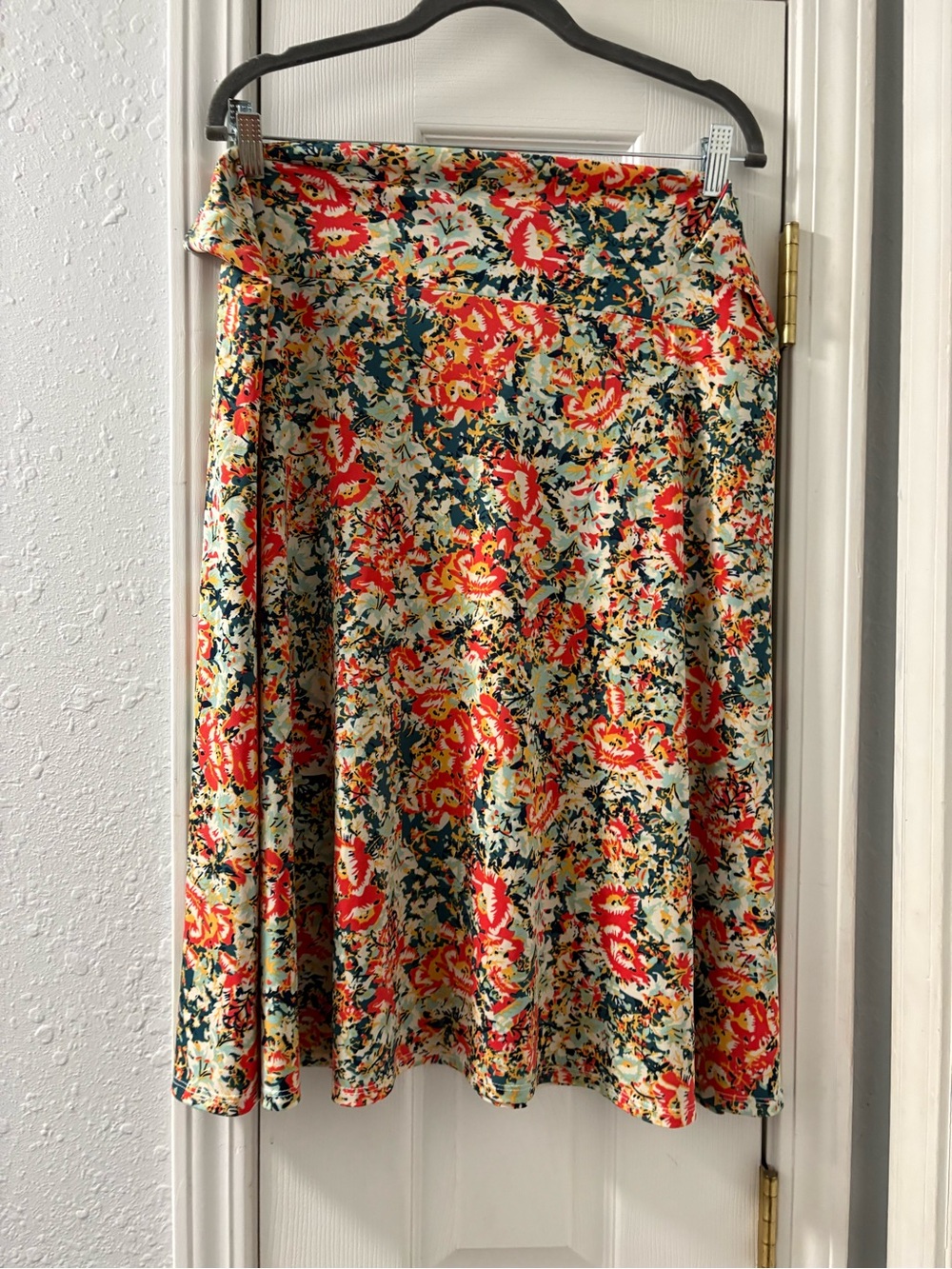LuLaRoe Circle Skirt in Red, Cream, and Green Floral